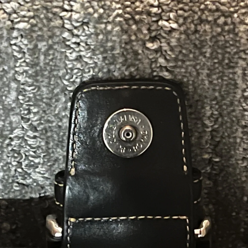 Coach Purse - great condition! - Picture 5 of 8